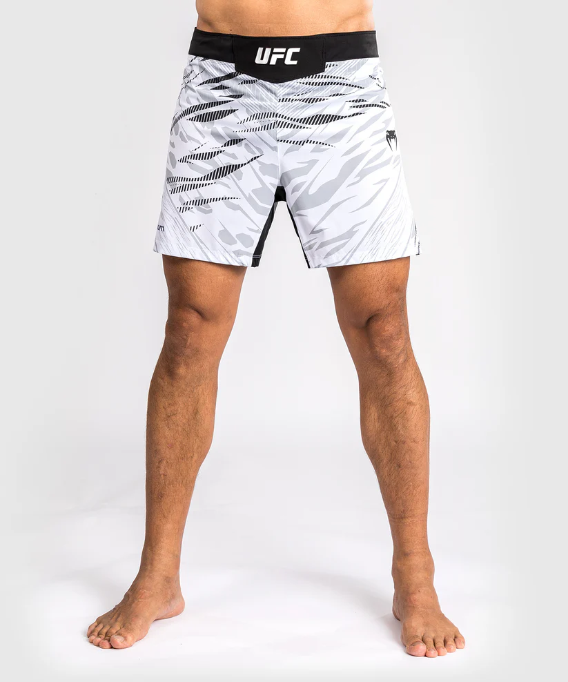 UFC FUSION By Venum AUTHENTIC FIGHT NIGHT Fightshort, Short Fit, Fehér